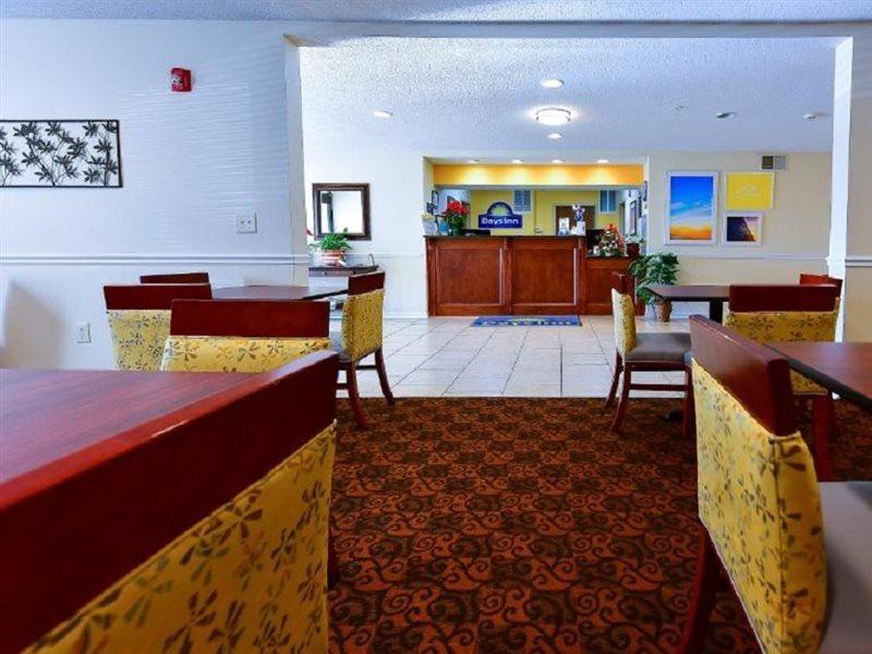 Days Inn By Wyndham Greensboro Nc Eksteriør billede