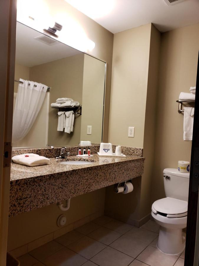 Days Inn By Wyndham Greensboro Nc Eksteriør billede