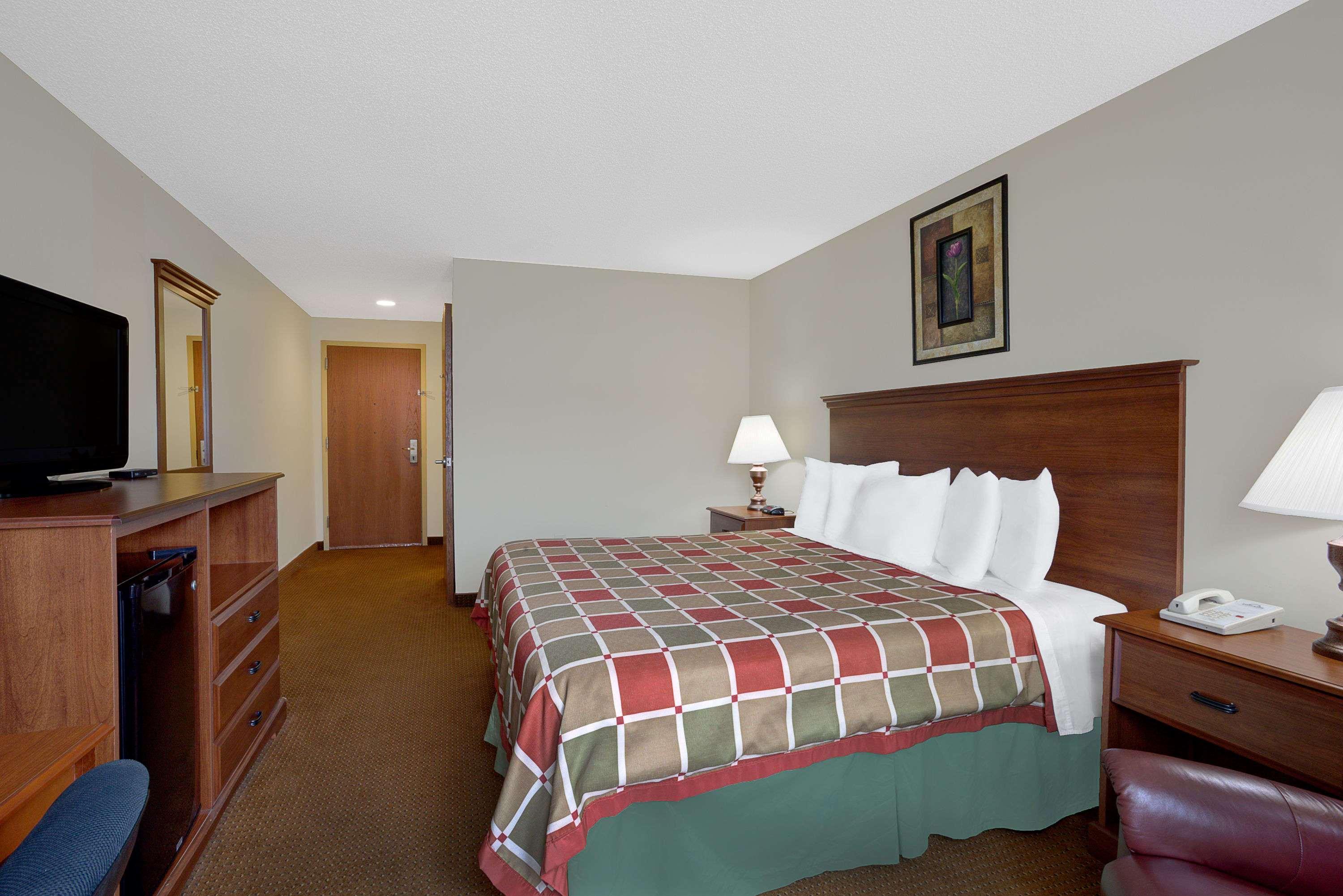 Days Inn By Wyndham Greensboro Nc Eksteriør billede