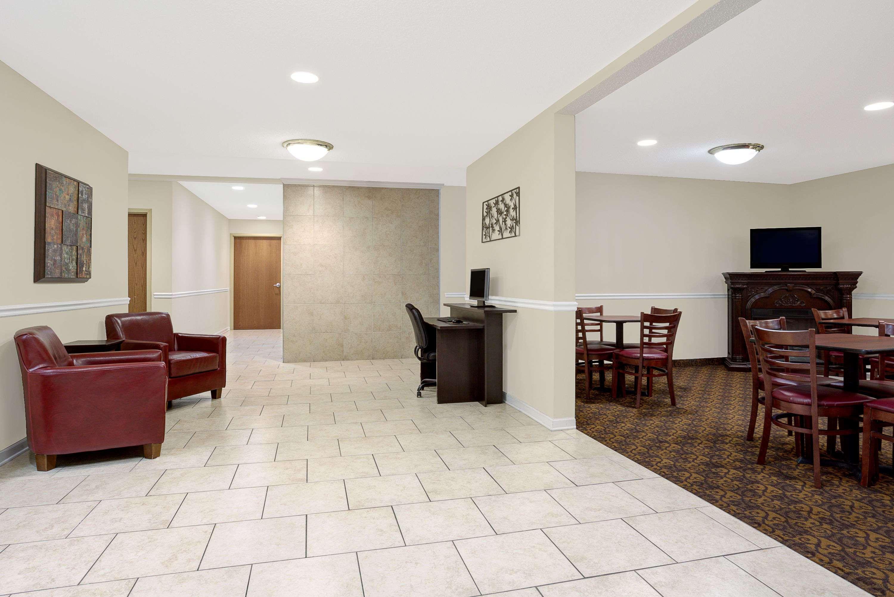 Days Inn By Wyndham Greensboro Nc Eksteriør billede