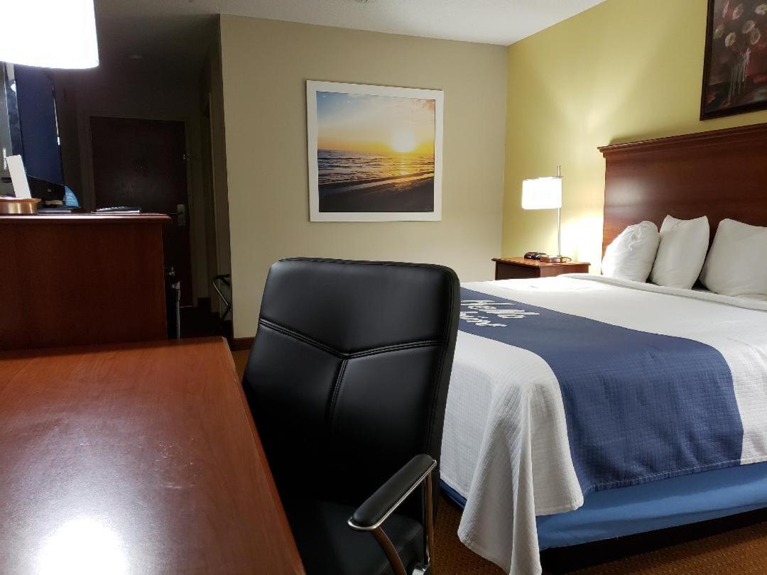 Days Inn By Wyndham Greensboro Nc Eksteriør billede